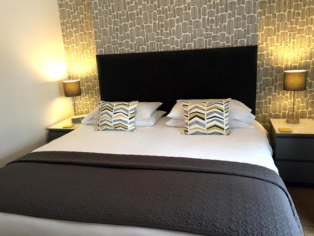 Deluxe Super King Suite,1543960657:JPEG